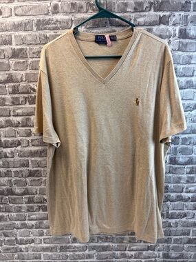 Polo Ralph Lauren 
V-Neck T-Shirt in Heather Khaki